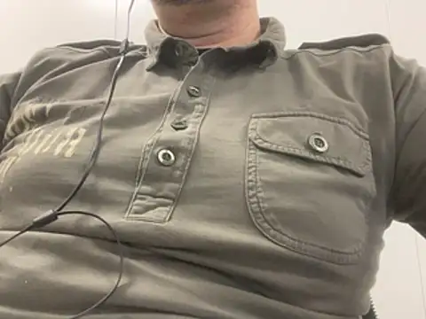 Snapshot of _MrPrecum_ chatting on 02-05-26, 02:05 MrPrecum online show from 02-05-26, 02:05