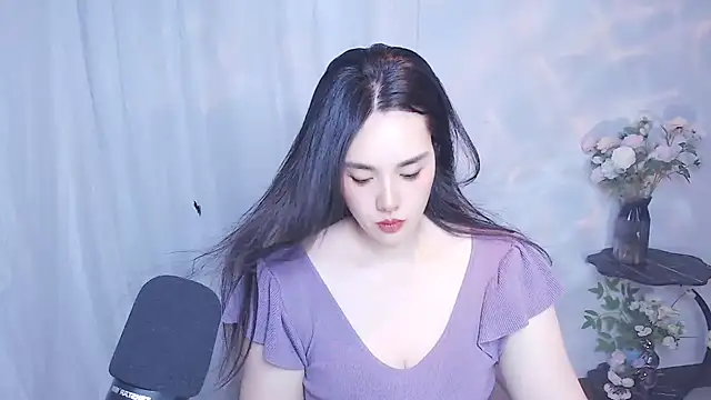 Snapshot of SHY-_-girl chatting on 05-14-26, 07:37 SHY- -girl online show from 05-14-26, 07:37
