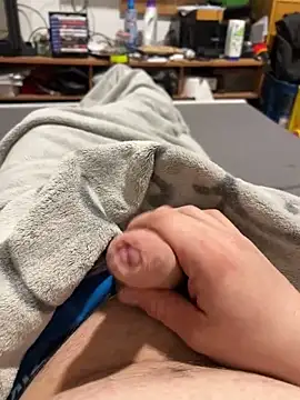 Snapshot of David19932908 chatting on 03-12-25, 09:35 David19932908 online show from 03-12-25, 09:35