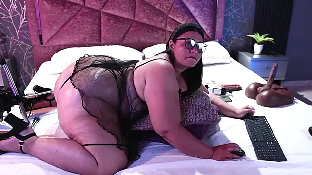 Amanda-Cruz online show from 10-22-25, 12:55