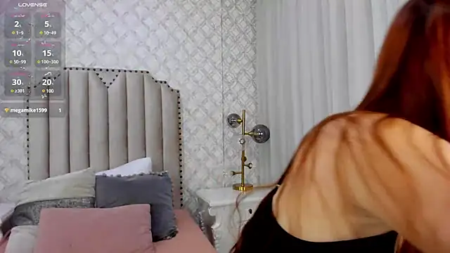 Pia Johnson  online show from 12-30-24, 11:26