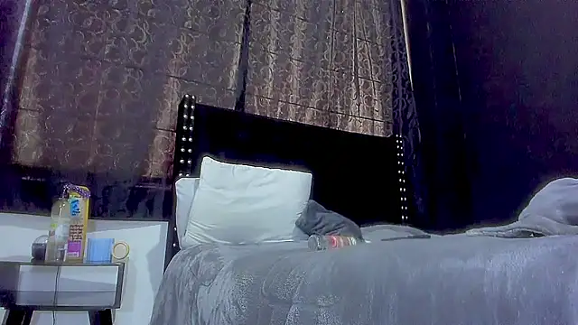 amareto queen online show from 09-15-25, 06:30