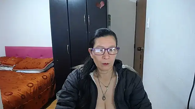 Snapshot of latin49 chatting on 07-01-26, 05:09 latin49 online show from 07-01-26, 05:09