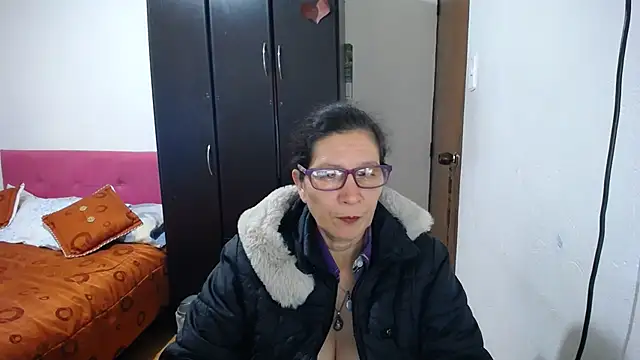 Snapshot of latin49 chatting on 07-11-26, 06:16 latin49 online show from 07-11-26, 06:16