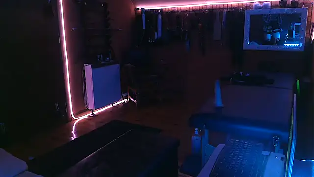 Snapshot of Ginny-the-bdsm-nympho chatting on 01-08-26, 05:59 Ginny-the-bdsm-nympho online show from 01-08-26, 05:59