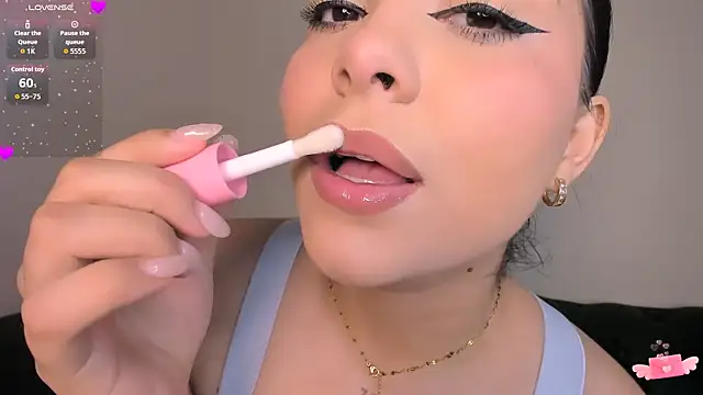 nahla jameel online show from 11-28-25, 06:38