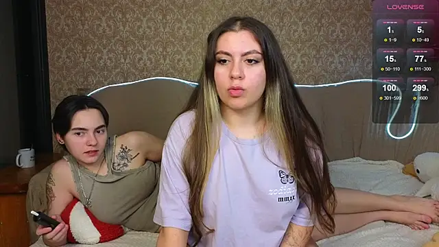 twobabesweet online show from 02-13-25, 04:22