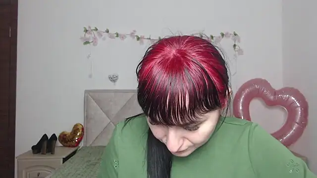 NinaFlawlees online show from 03-03-26, 01:39