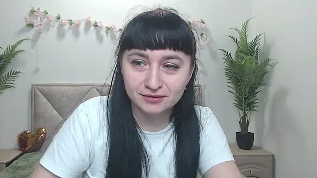 Snapshot of NinaFlawlees chatting on 05-24-26, 06:18 NinaFlawlees online show from 05-24-26, 06:18