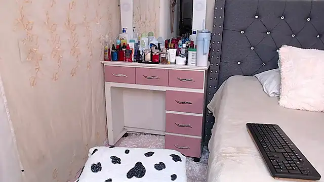 CanndyBrunett online show from 04-14-26, 07:20