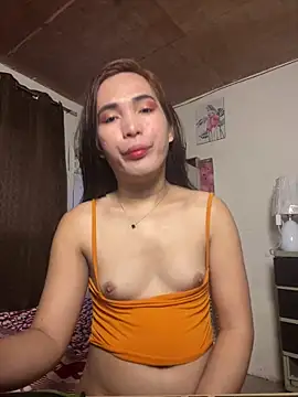Snapshot of Msyensmith chatting on 10-10-25, 01:15 Msyensmith online show from 10-10-25, 01:15