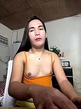 Snapshot of Msyensmith chatting on 12-17-25, 01:00 Msyensmith online show from 12-17-25, 01:00