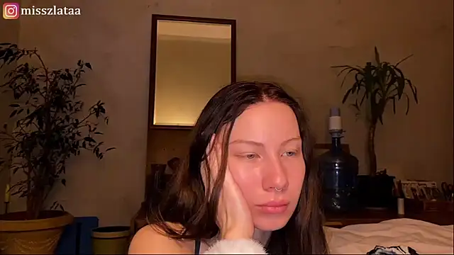 Snapshot of elfess chatting on 11-21-25, 05:50 elfess online show from 11-21-25, 05:50