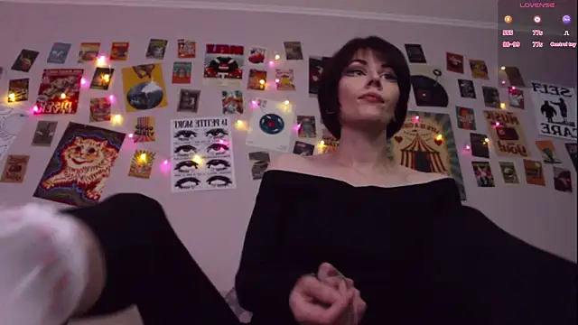 Luna Blake online show from 06-18-26, 05:06