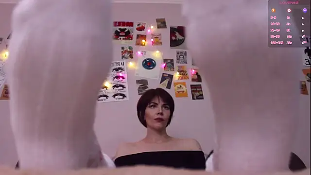 Luna Blake online show from 06-20-26, 05:05