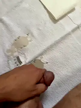 Snapshot of KielerMen chatting on 09-16-25, 01:12 KielerMen online show from 09-16-25, 01:12