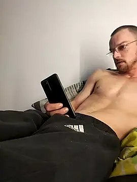 kgltintan online show from 12-26-24, 10:41