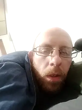 Snapshot of TaylorBlaze chatting on 02-10-26, 01:21 TaylorBlaze online show from 02-10-26, 01:21