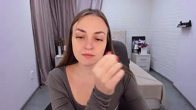 Snapshot of JessicaNickson chatting on 12-28-24, 10:03 JessicaNickson online show from 12-28-24, 10:03