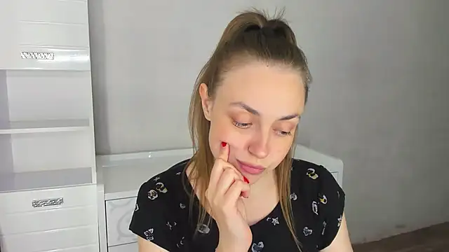 Snapshot of JessicaNickson chatting on 09-18-25, 03:58 JessicaNickson online show from 09-18-25, 03:58