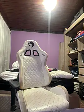 Snapshot of bunnydark00 chatting on 01-19-26, 01:31 bunnydark00 online show from 01-19-26, 01:31