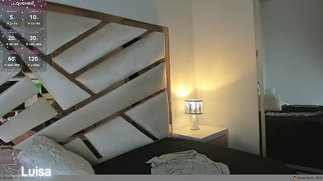 Snapshot of Naughty__Mom chatting on 12-18-24, 04:06 Naughty Mom online show from 12-18-24, 04:06