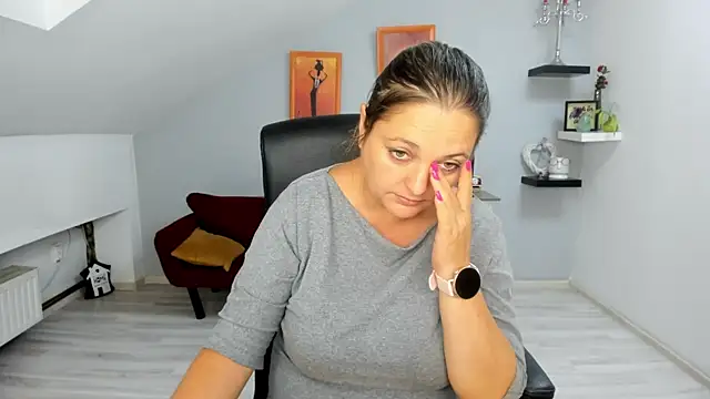 Snapshot of LollaGirl chatting on 09-09-25, 03:39 LollaGirl online show from 09-09-25, 03:39