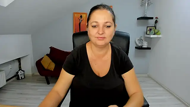 Snapshot of LollaGirl chatting on 09-24-25, 03:21 LollaGirl online show from 09-24-25, 03:21