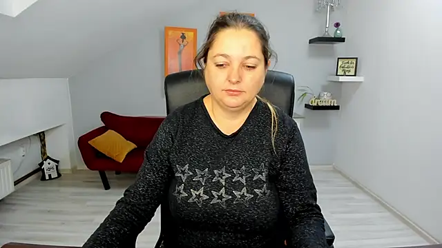 Snapshot of LollaGirl chatting on 11-24-25, 04:23 LollaGirl online show from 11-24-25, 04:23