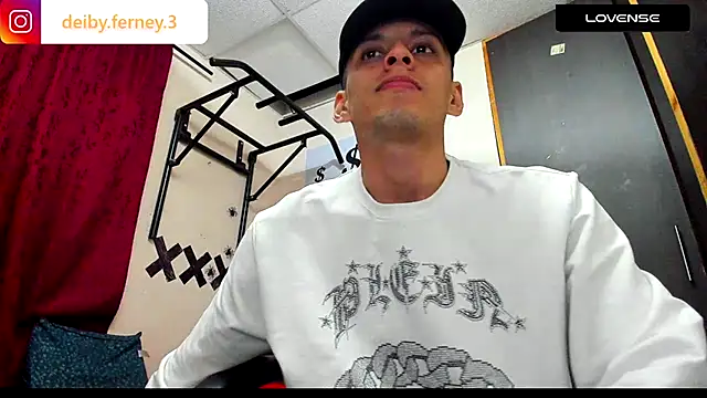 Snapshot of davidlatin66 chatting on 12-17-24, 03:17 davidlatin66 online show from 12-17-24, 03:17