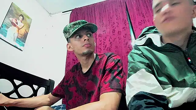 Snapshot of davidlatin66 chatting on 09-30-25, 01:54 davidlatin66 online show from 09-30-25, 01:54