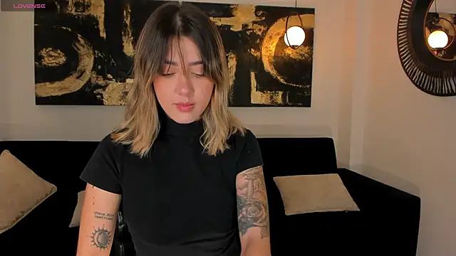 EveBensonX online show from 05-26-26, 08:27