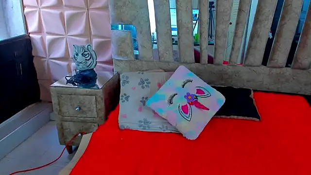 cute sassy online show from 03-19-26, 10:14