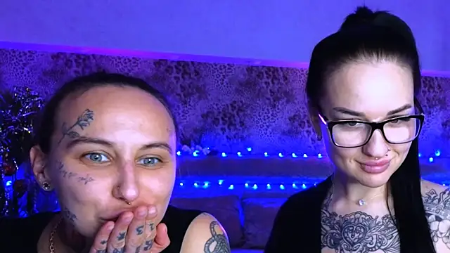 Snapshot of Cool_Freak_ chatting on 12-24-24, 03:26 Cool Freak online show from 12-24-24, 03:26