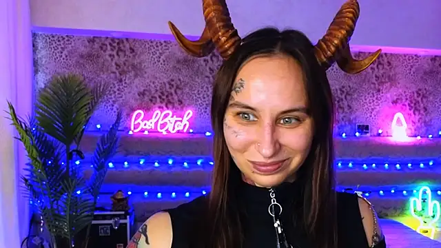 Snapshot of Cool_Freak_ chatting on 02-07-25, 10:08 Cool Freak online show from 02-07-25, 10:08