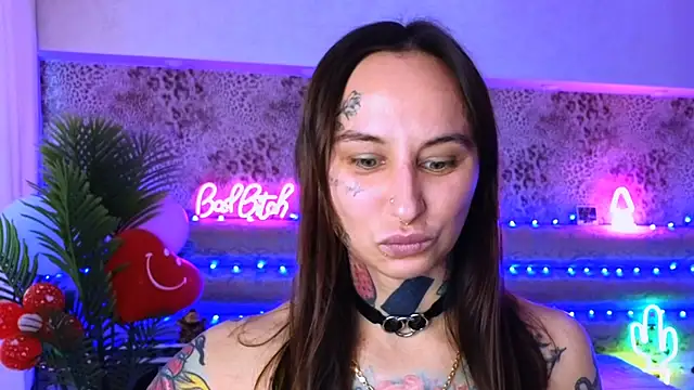 Snapshot of Cool_Freak_ chatting on 02-22-25, 10:29 Cool Freak online show from 02-22-25, 10:29