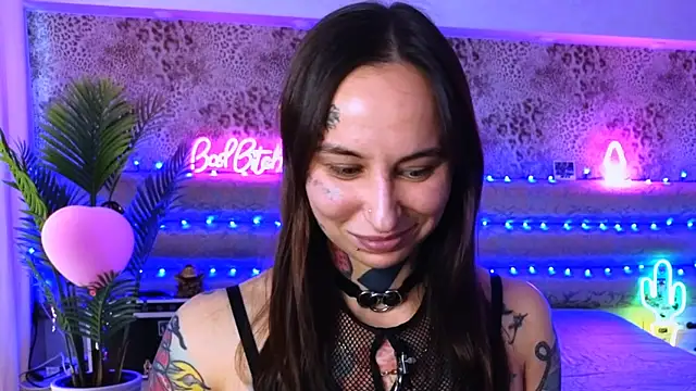 Snapshot of Cool_Freak_ chatting on 03-12-25, 09:23 Cool Freak online show from 03-12-25, 09:23