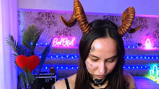 Snapshot of Cool_Freak_ chatting on 03-16-25, 09:27 Cool Freak online show from 03-16-25, 09:27