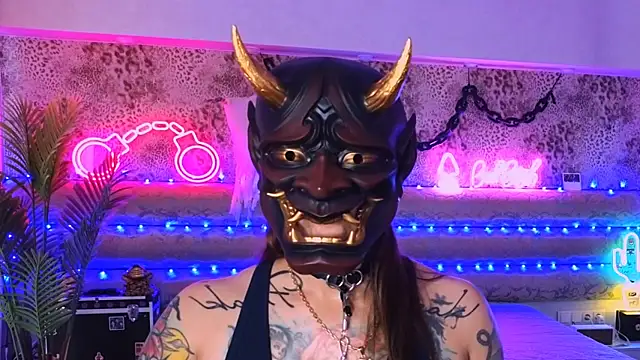 Snapshot of Cool_Freak_ chatting on 11-01-25, 10:06 Cool Freak online show from 11-01-25, 10:06