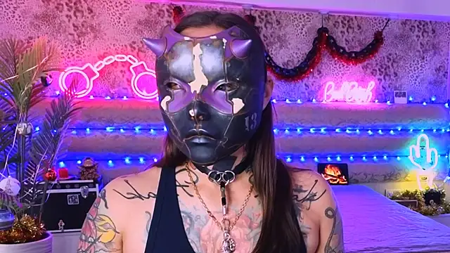 Snapshot of Cool_Freak_ chatting on 11-22-25, 10:03 Cool Freak online show from 11-22-25, 10:03