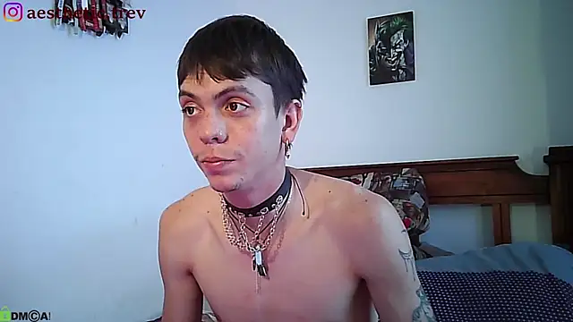 Snapshot of Twink_Temptation chatting on 01-14-25, 03:15 Twink Temptation online show from 01-14-25, 03:15