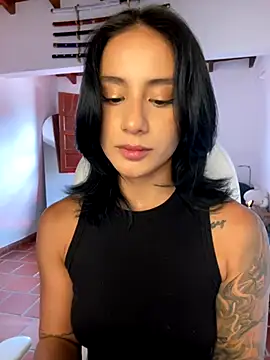 Snapshot of Ale_Lewis chatting on 10-09-25, 09:02 Ale Lewis online show from 10-09-25, 09:02