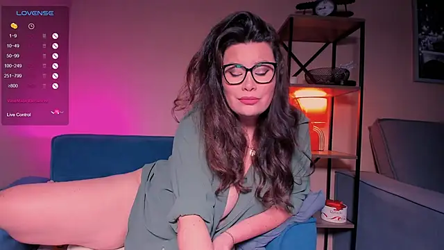 Snapshot of Jessica_555 chatting on 02-10-25, 03:46 Jessica 555 online show from 02-10-25, 03:46