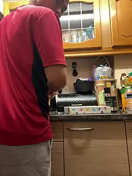 Snapshot of bigbrown- chatting on 01-24-25, 05:21 bigbrown- online show from 01-24-25, 05:21