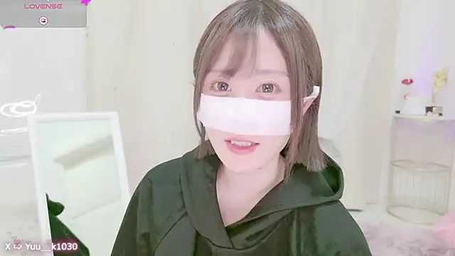 Snapshot of Yuu__k chatting on 12-27-24, 02:01 Yuu  k online show from 12-27-24, 02:01