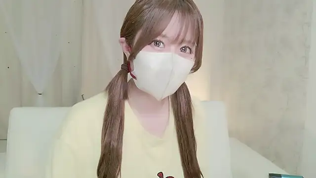 Snapshot of Yuu__k chatting on 09-22-25, 03:47 Yuu  k online show from 09-22-25, 03:47