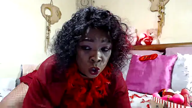 Snapshot of Gucci_Bx chatting on 02-13-25, 07:10 Gucci Bx online show from 02-13-25, 07:10