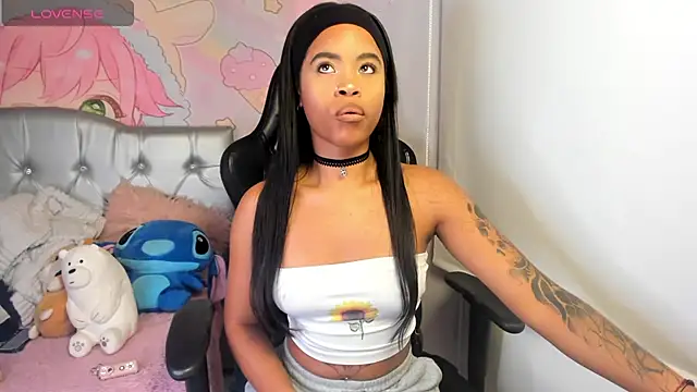 Snapshot of Mia_damm chatting on 11-05-25, 05:18 Mia damm online show from 11-05-25, 05:18