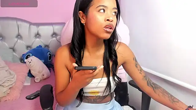 Snapshot of Mia_damm chatting on 11-07-25, 03:39 Mia damm online show from 11-07-25, 03:39