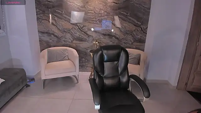RenataReyes online show from 07-18-26, 10:52